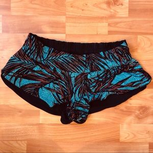 Lululemon reversible short